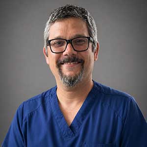 Dr. Yamil Castillo