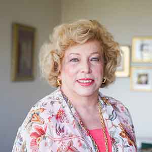 Dr. Adelfa E. Serrano Brizuela