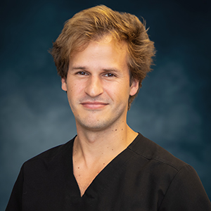 DR MARCOS SALGADO CRESPO